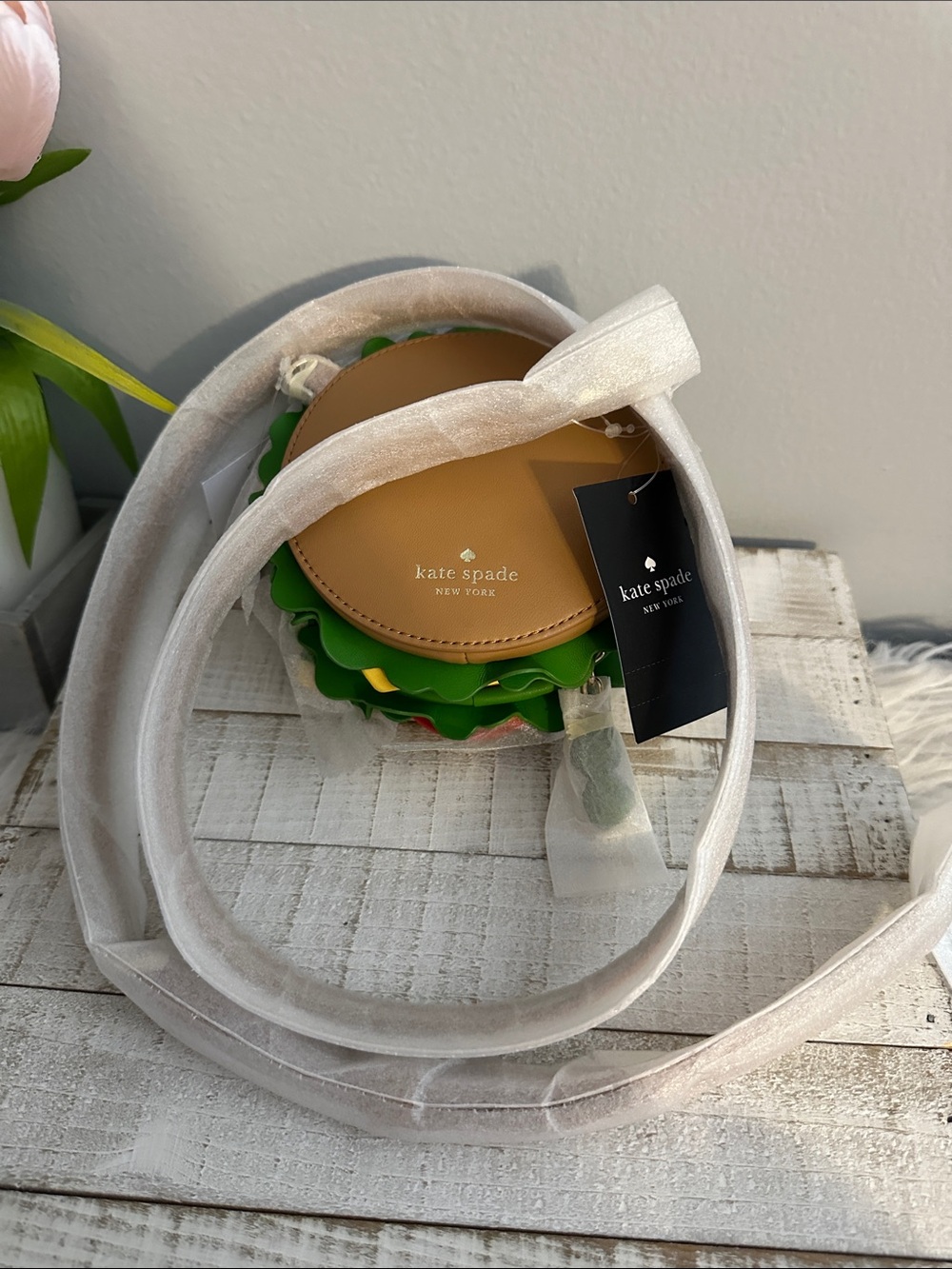Nwt Kate spade snack bar cheeseburger 3d crossbody bag - Picture 9 of 11